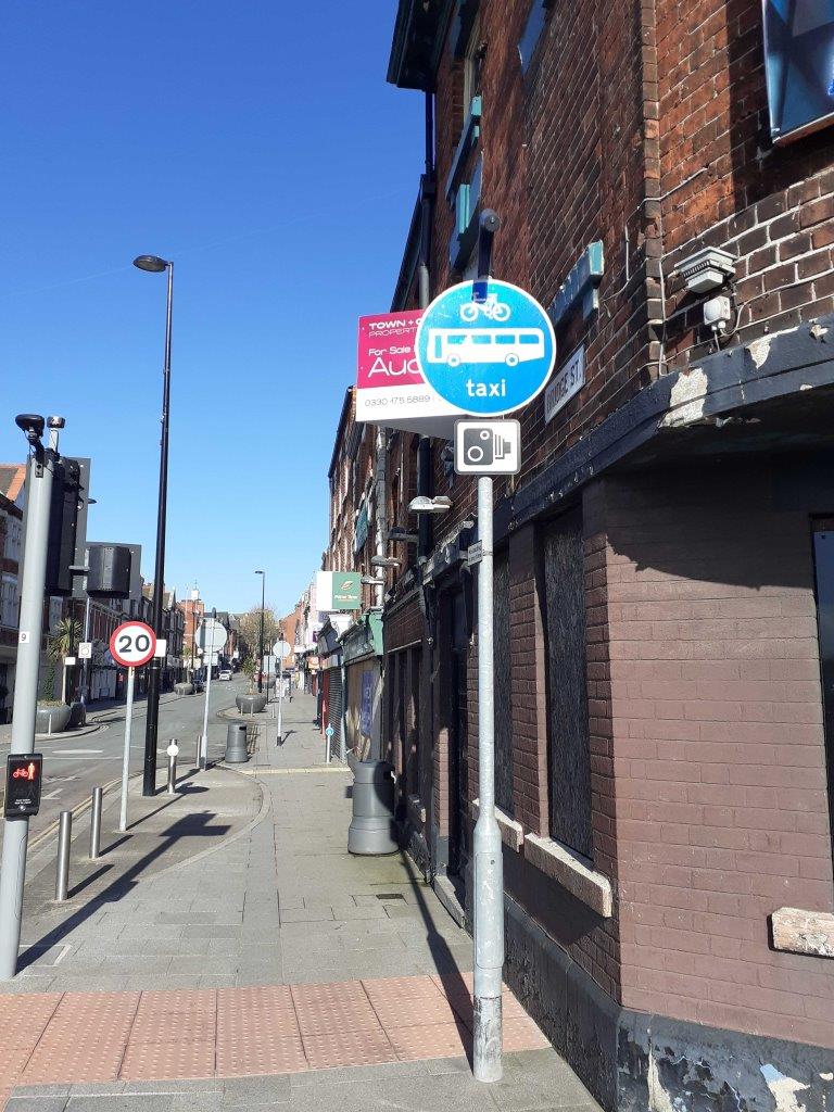 6. Bridge Street North bus lane - Further signage at the junction of Bridge Street with Bridge Foot