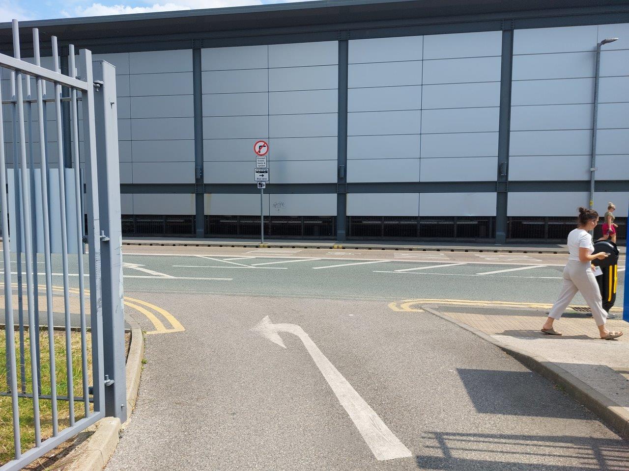 Legh Street bus lane - From Medical Centre