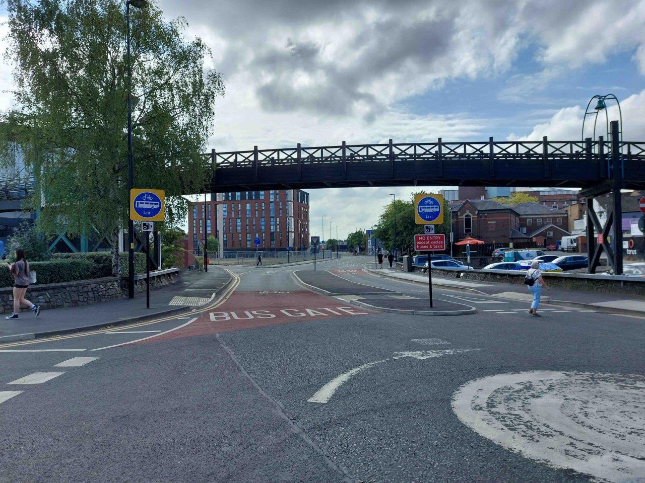 Scotland Road bus gate - Entrance to the bus gate