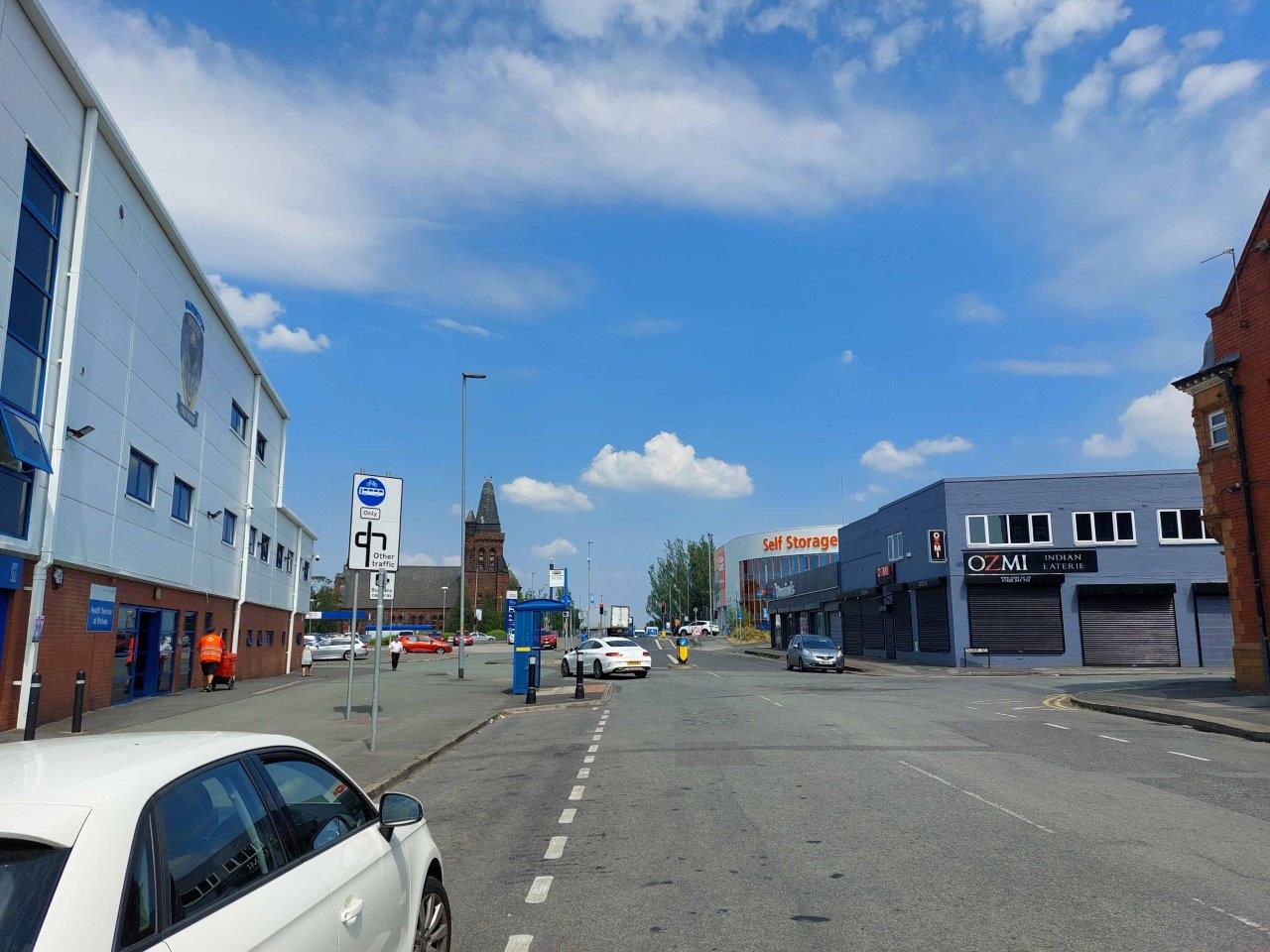 Winwick Road bus lane - The approach to the bus lane coming from the Town Centre