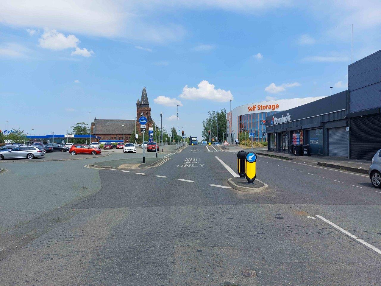 Winwick Road bus lane - The start of the bus lane next to Dominoes