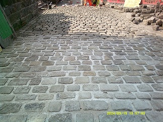 Sett laying in progress in Pepper Street Lymm